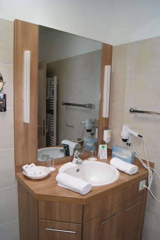 Michels Hanseatic Hotel นอร์เดอร์ไน ภายนอก รูปภาพ